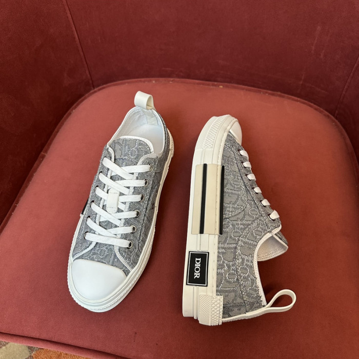 D10R B23 Sneakers Low Top