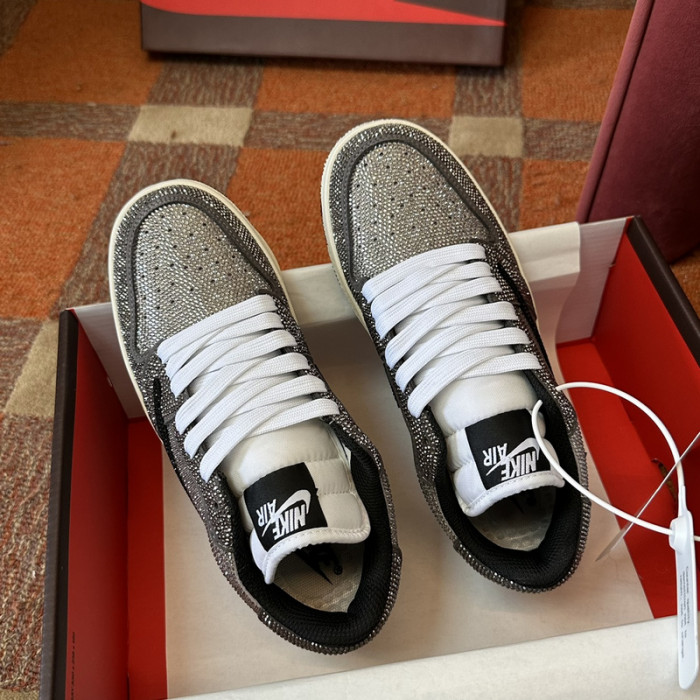 AIR JORDAN 1 RETRO  AJ-31