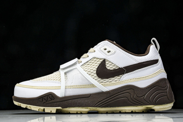 Travis Scott x Nike Zoom Field Jaxx "Light Chocolate" HQ3073-100