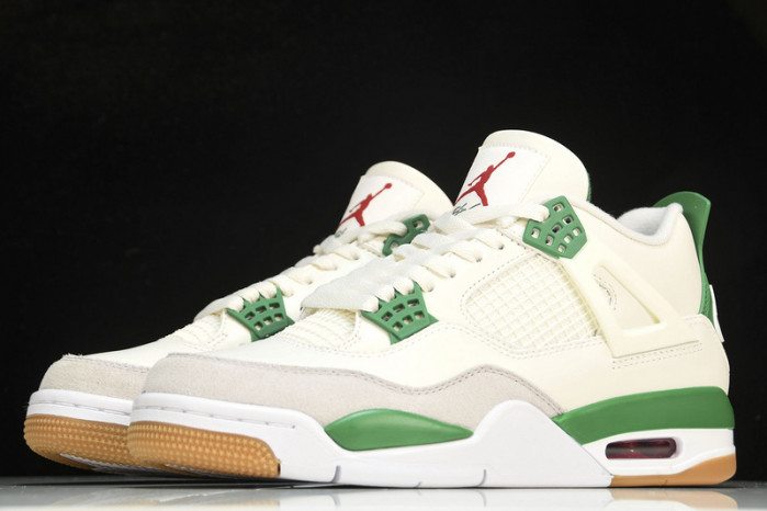 Nike SB x Air Jordan 4 “Pine Green” DR5415-103