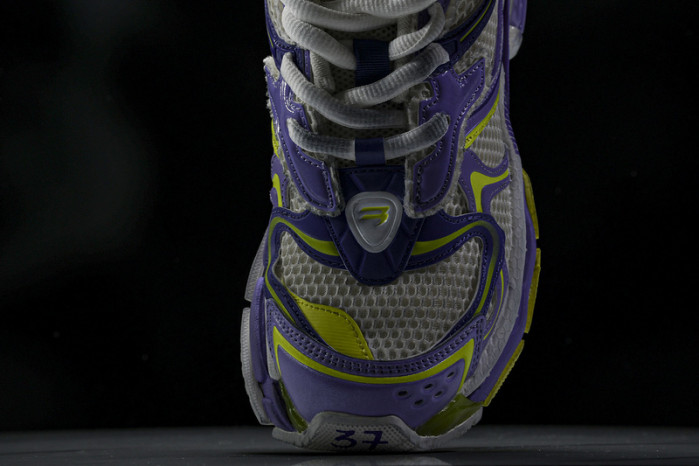 BLCG RUNNER  W3RXP9570