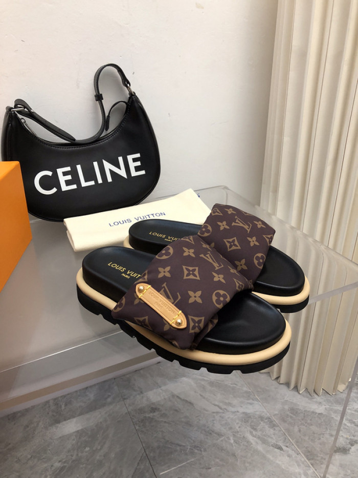 LV SLIPPERS
