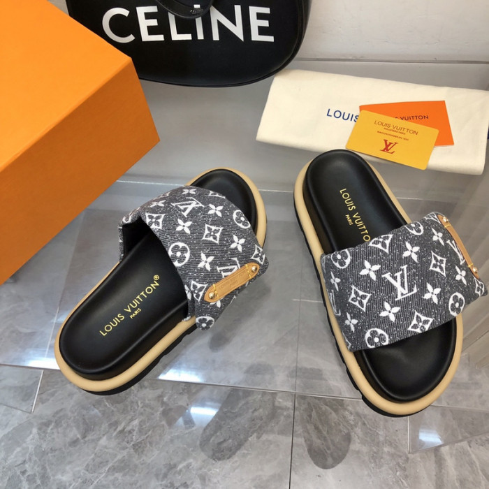 LV SLIPPERS