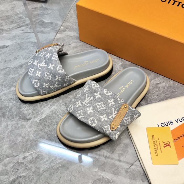 LV SLIPPERS