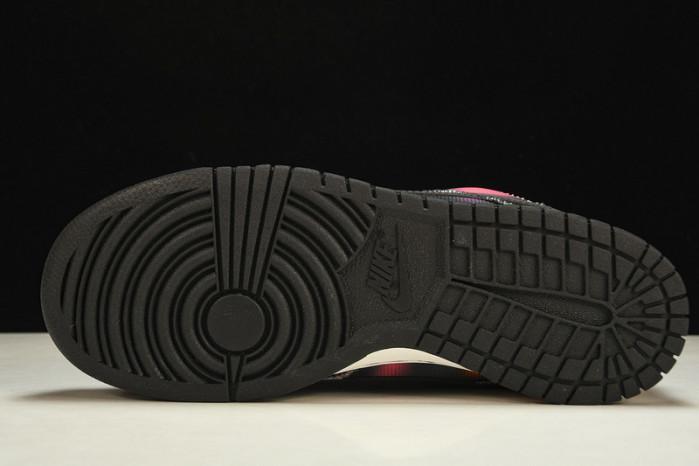 Nike DUNK LOW RETRO PRM "Graffiti"  DM0108-002